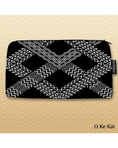 Kapa O Ke Kai Travel Bag - Black & Grey